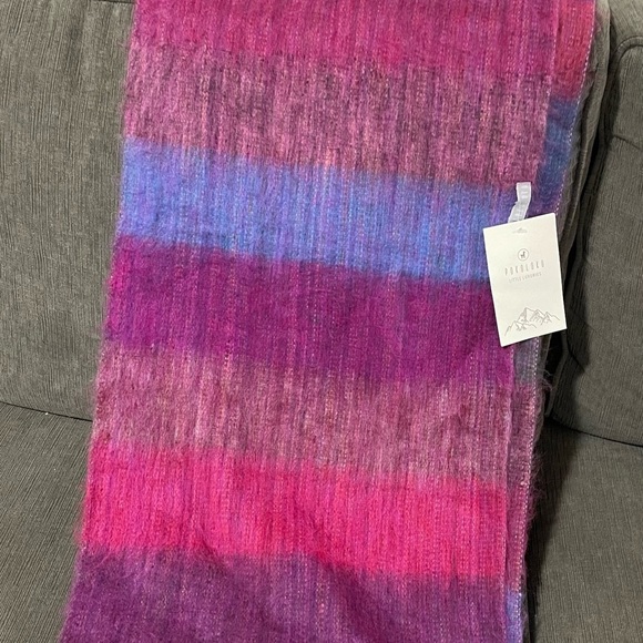 Pokoloko women’s Alpaca blend multi color seamless infinity Scarf - Picture 2 of 5
